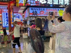 -刘姐啤酒鱼民族演艺餐厅(西街总店)