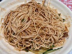 -肥肥虾庄·金牌油焖大虾(汉口城市广场店)