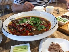 -香山湖家家宴(中山陵店)