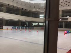 -陈露国际冰上中心(天津嘉里汇店)