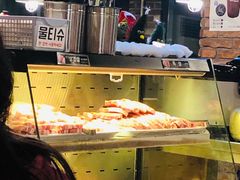 -江南猪肉商会无限续吃(弘大店)