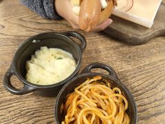-BOURBON 玻本美式餐厅酒吧(虹桥新天地店)