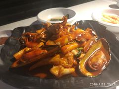 海鲜炒年糕-本家韩国烤肉(青岛万象城店)