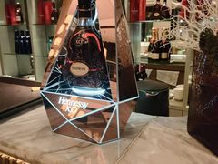 -浅深(世茂滨江精品店)