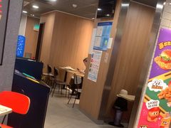 -麦当劳(CP静安店)