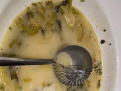 -严记小天府酸菜鱼(西四路店)