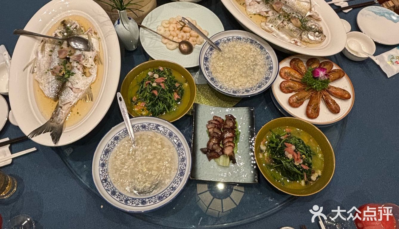 贵宾请入坐[比心]