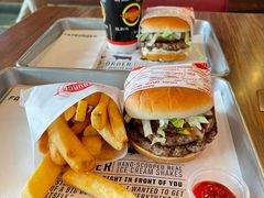 二重奏汉堡-FATBURGER 特富客汉堡(外交公寓店)