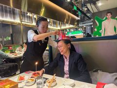 -海底捞火锅(长宁路龙之梦店)
