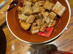-泉畔人家·老济南经典鲁菜(大明湖店)