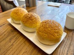 酥皮菠萝油-十二悦厨·茶餐厅(比斯特上海购物村店)