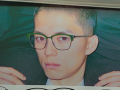 -翰佐蔡司小乐圆·依视路星趣控·暴龙眼镜折扣店