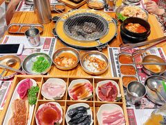 -青瓦炭韩潮烤肉(花园道店)
