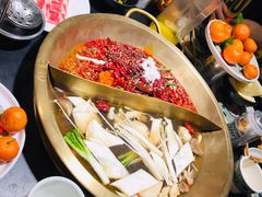 -沸炉重庆老火锅(军事博物馆店)