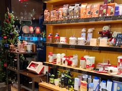 零售区-星巴克臻选(莘庄仲盛店)