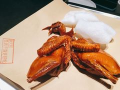 -鸽子侯·家宴·平价海鲜(市图书馆店)