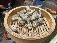 -广州万富希尔顿酒店·感趣自助餐厅·金秋蟹宴生蚝海鲜刺身