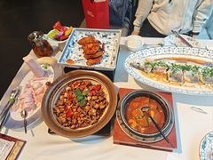 -千百味红餐厅·非遗江西菜(绿地双子塔总店)