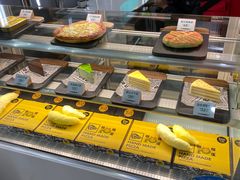 面包甜点陈列柜-猫王榴莲世家(三里屯SOHO商场店)