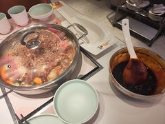 -黄记煌三汁焖锅(新佳丽江汉路店)