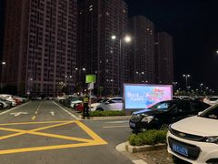 -融创茂-停车场