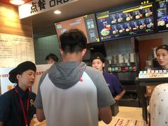 -麦当劳(虹梅路地铁站店)