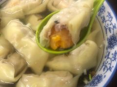 高邮咸蛋黄鲜肉特大馄饨-方老大馄饨(抚宁巷店)