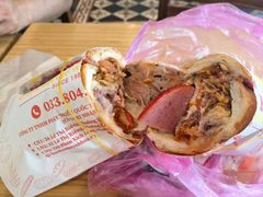 -Bánh Mì Huynh Hoa