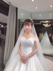 -艾米丽婚纱礼服