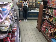 -全家便利店(东直门店)