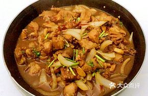 Stewed Young Chicken in Iron Pot