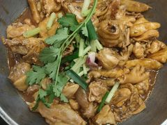 脆肉鲩炆鸡-大嫂镬仔·焖鸡煲·啫啫煲(逢源路店)
