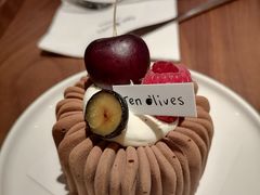 酸樱桃巧克力慕斯-Ten Olives甜点