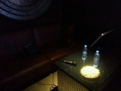 -GAGA主题量贩式KTV平价店(工大店)