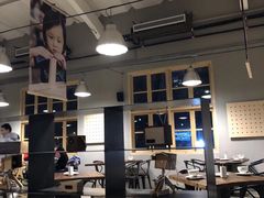 大堂-几个木匠匠人厨房
