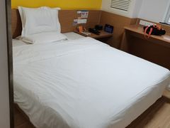 -7天酒店·北京学院路六道口地铁站店