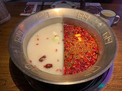 经典鸳鸯锅底-草堂無二·成都串串(万象城店)