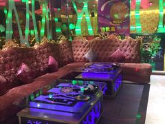 -鸿泰洋美食水会(东门中店)