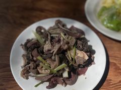 -清真吴记门钉肉饼·喜多利