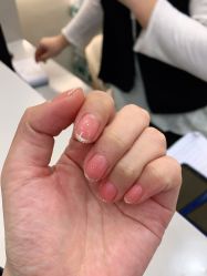 -进巍美甲美睫店