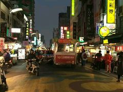 -六合夜市