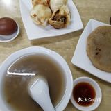 厦门金榜公园附近的一家煎包店，听说这家店开了很多年