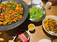 -聚鑫朋酸菜肥肠(文艺路口店)