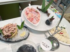 -洪氏嗨捞·广东猪肚鸡·椰子鸡火锅(西咸万象城店)