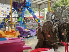 -顺德大良半月城游乐场