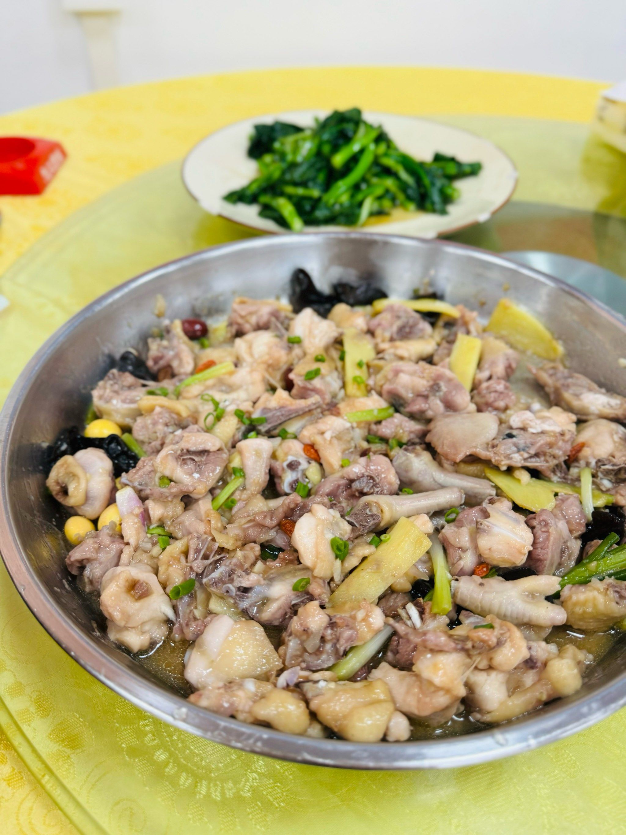 铜盘蒸鸡🐓很哇塞