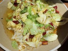 一盘包菜-破三川·新川菜(静安大融城店)