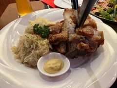 德式猪肘-申德勒加油站西餐厅Schindlers Tankstelle(上海外滩店)