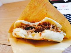 传统腊汁肉夹馍-忆秦时(银泰in77店)