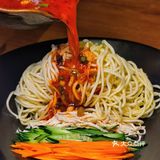 鼓楼边上儿的观景小酒馆，地道川菜那叫一个香！